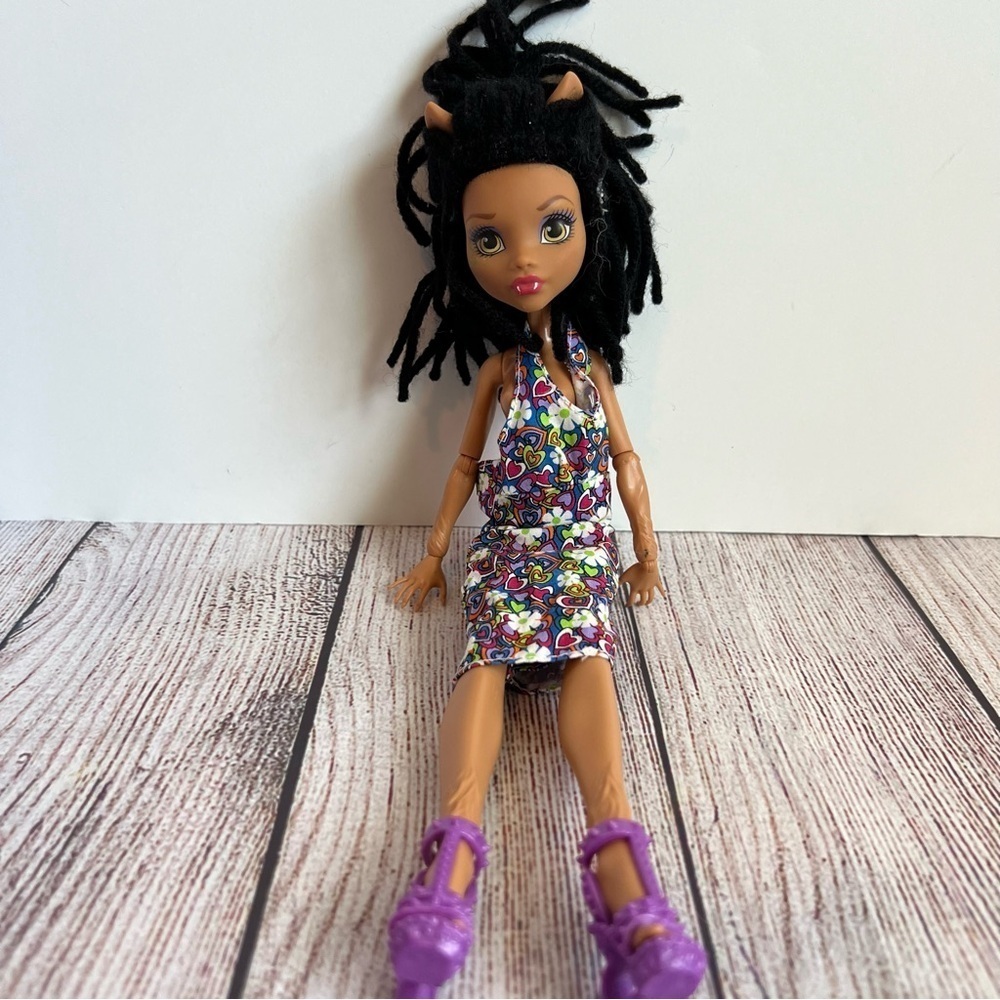 Monster High Doll 2015 Wolf Sister